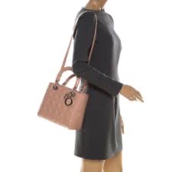 Blush light pink patent Dior Diana handbag - Picture 3 of 16